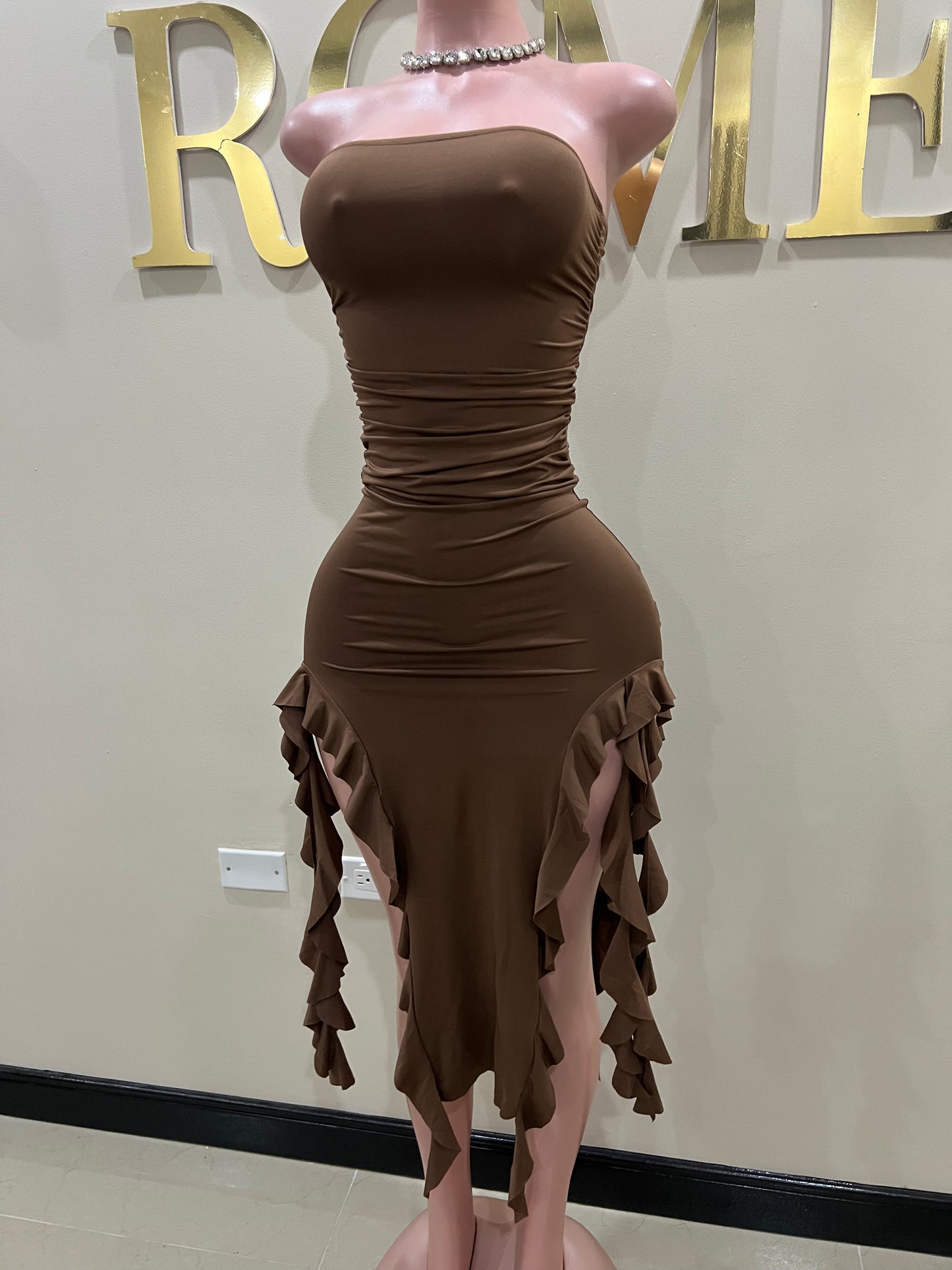 Nia Ruffle Dress (Brown)