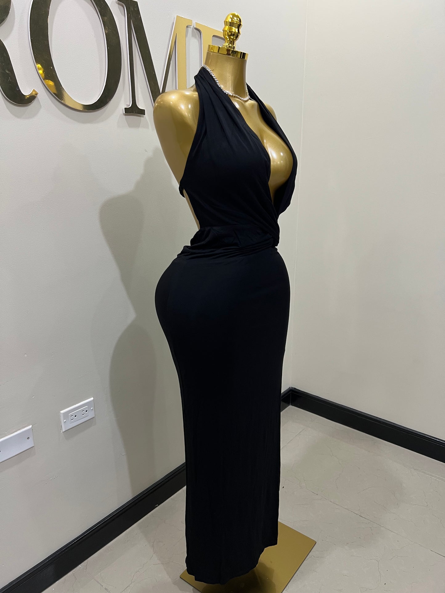 Deep Angle Dress (Black)