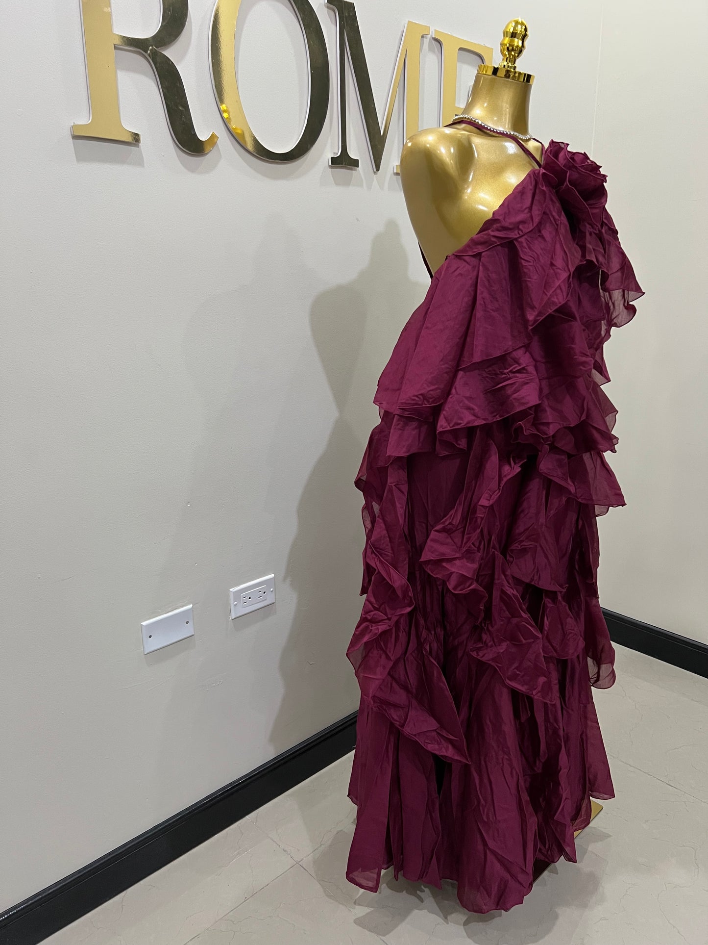 Rumi Chen Ruffle Long Dress (Burgundy)