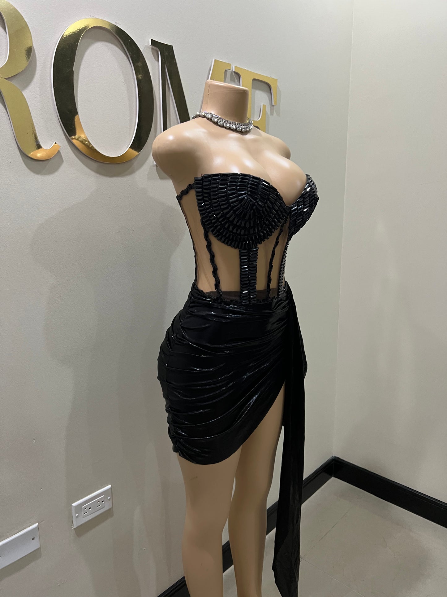 Onyx Glacier Gemstone Skirt Set (Black)