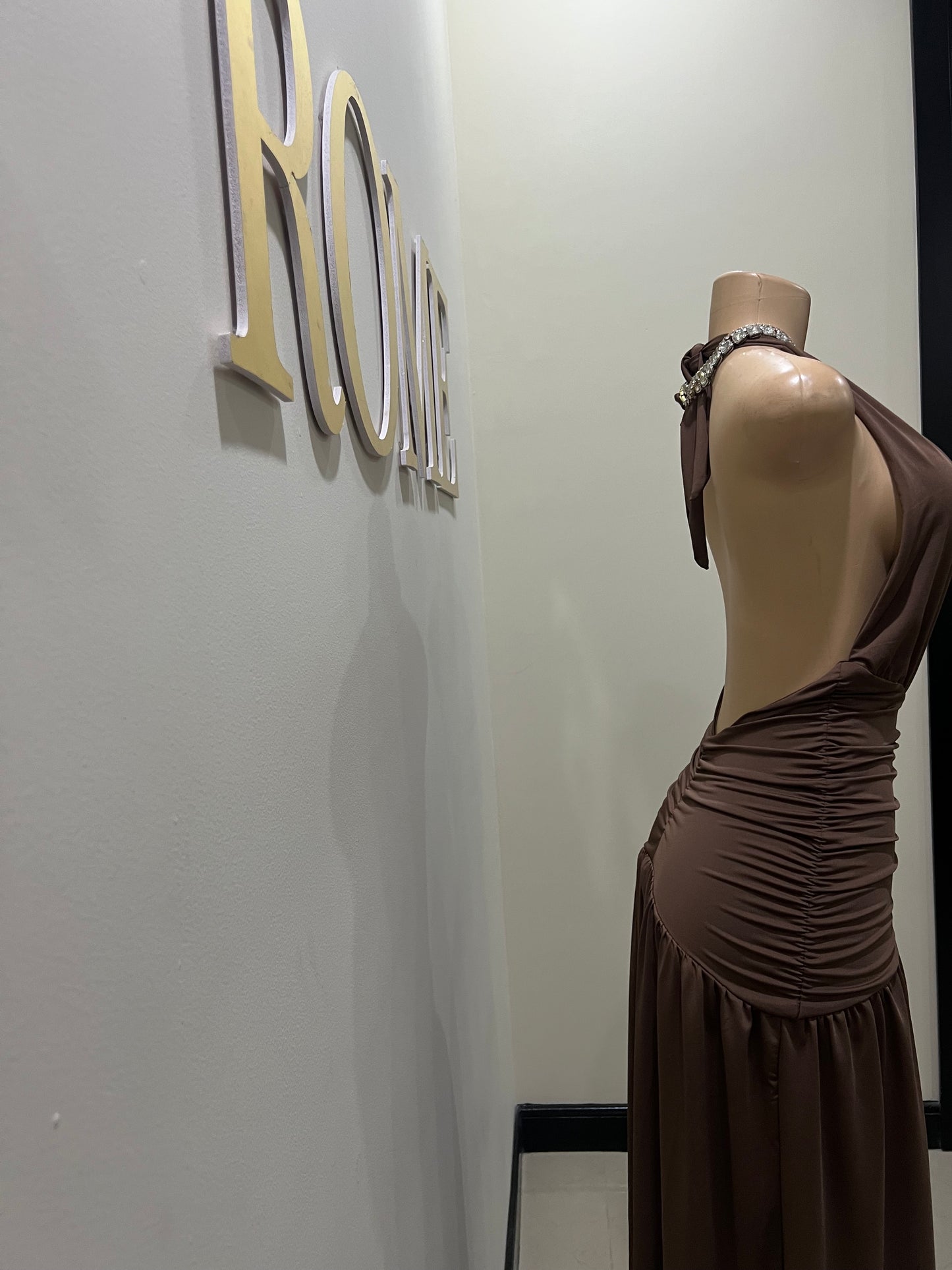 Nichelle Vibe Nara Halter Dress (Brown)