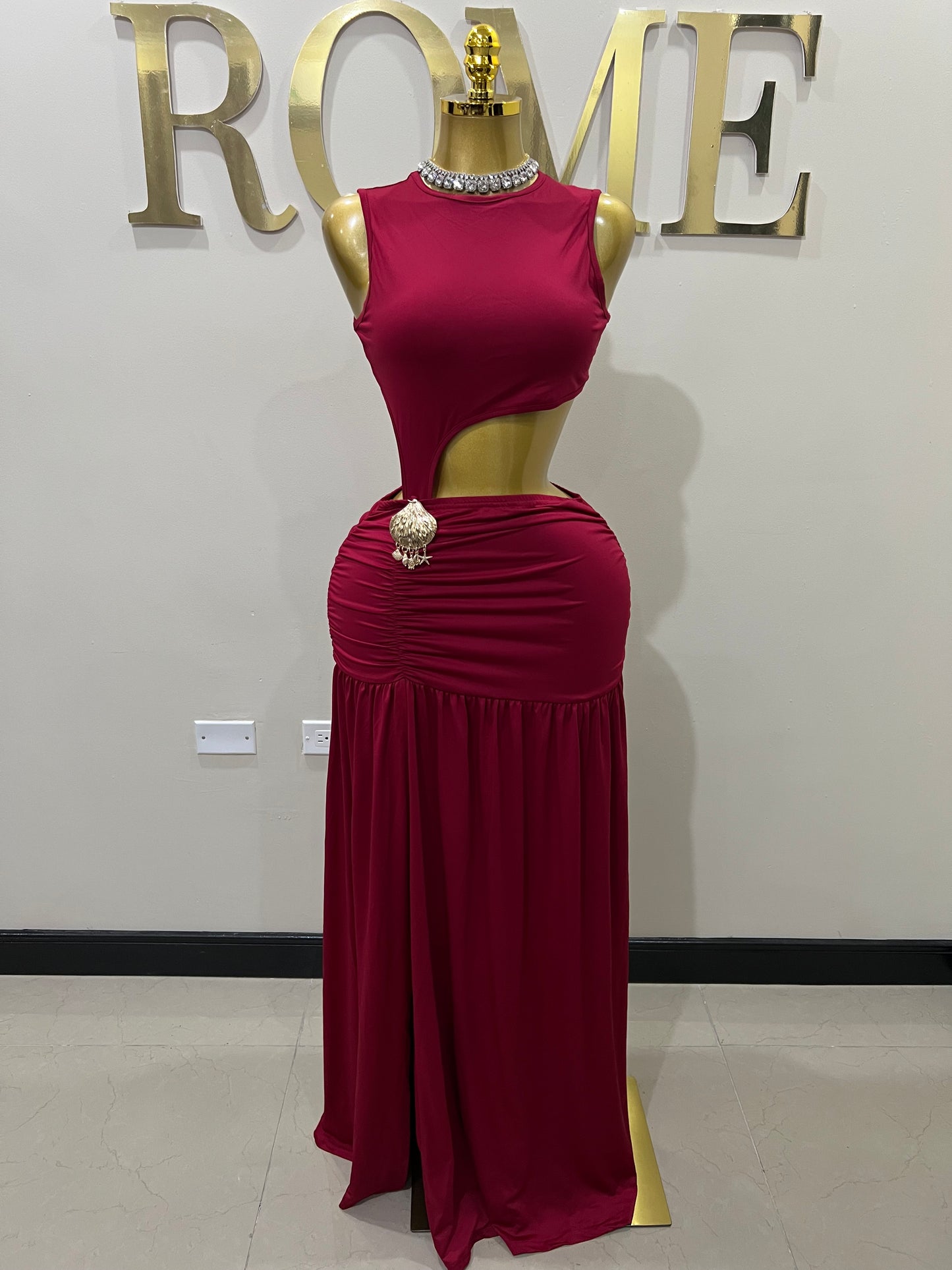 Attached Nara Seashell Split Dress (Burgundy)