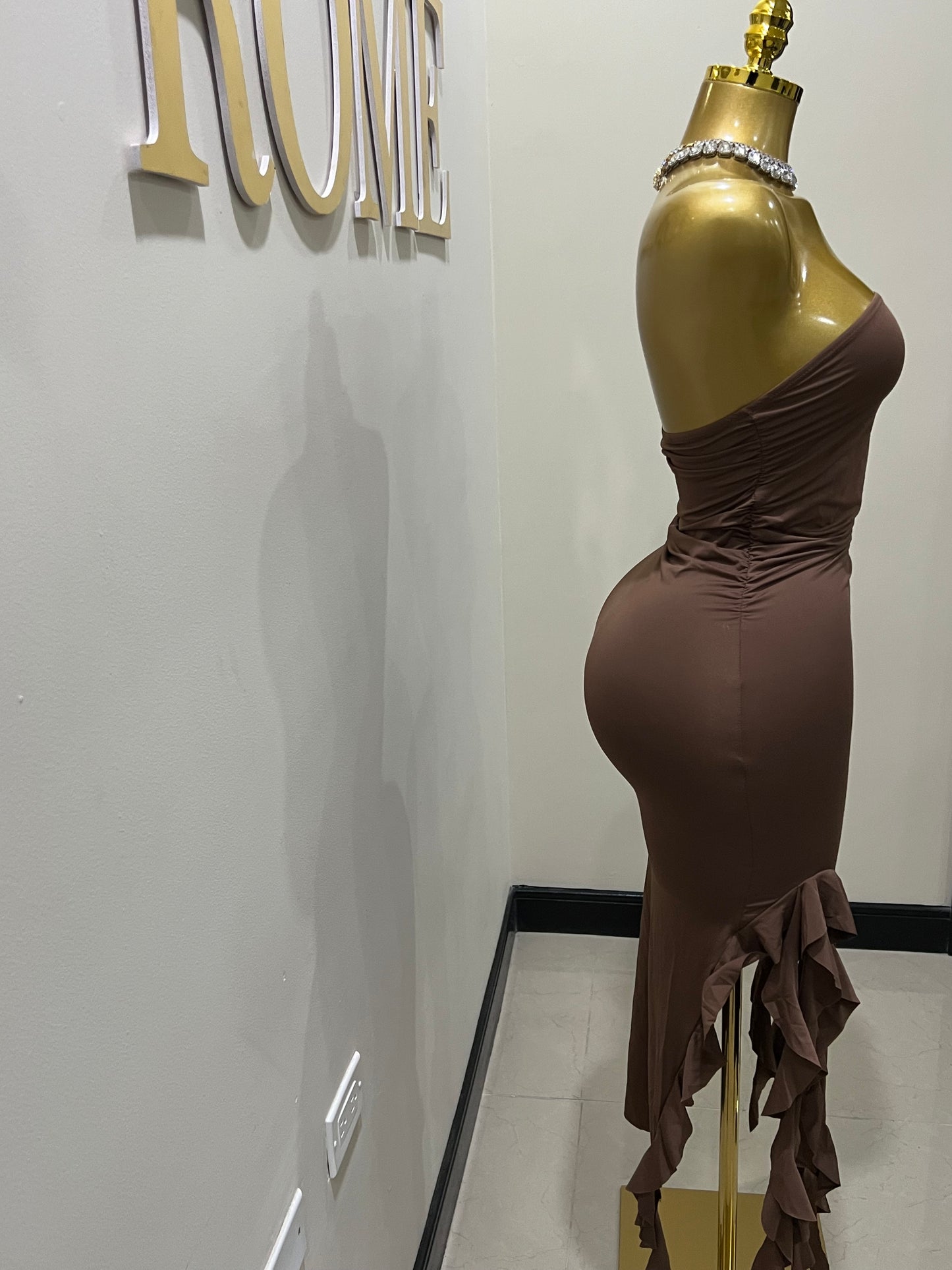 Nia Ruffle Dress (Brown)