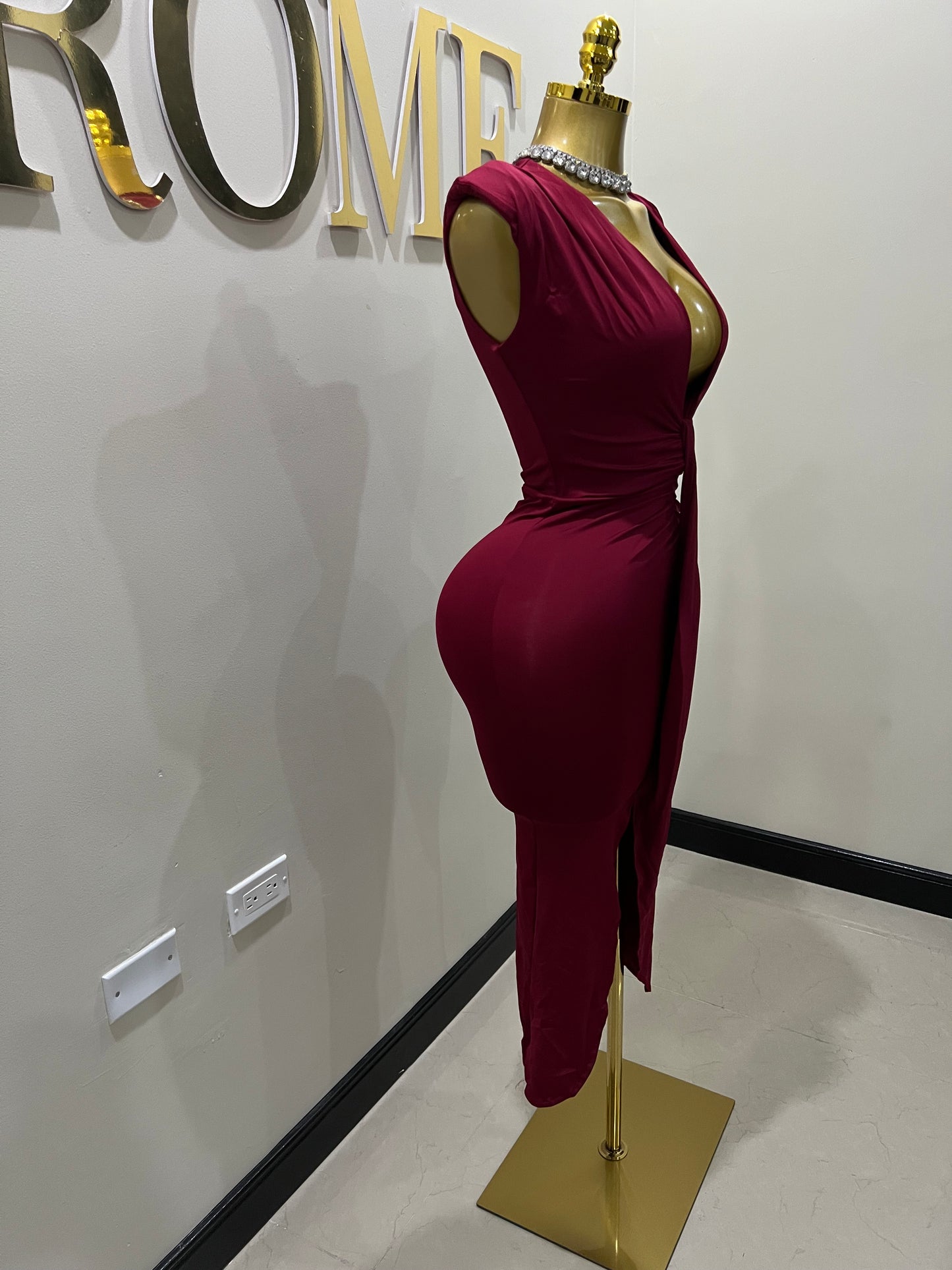 Mia Slay Sleeveless Dress (Burgundy)