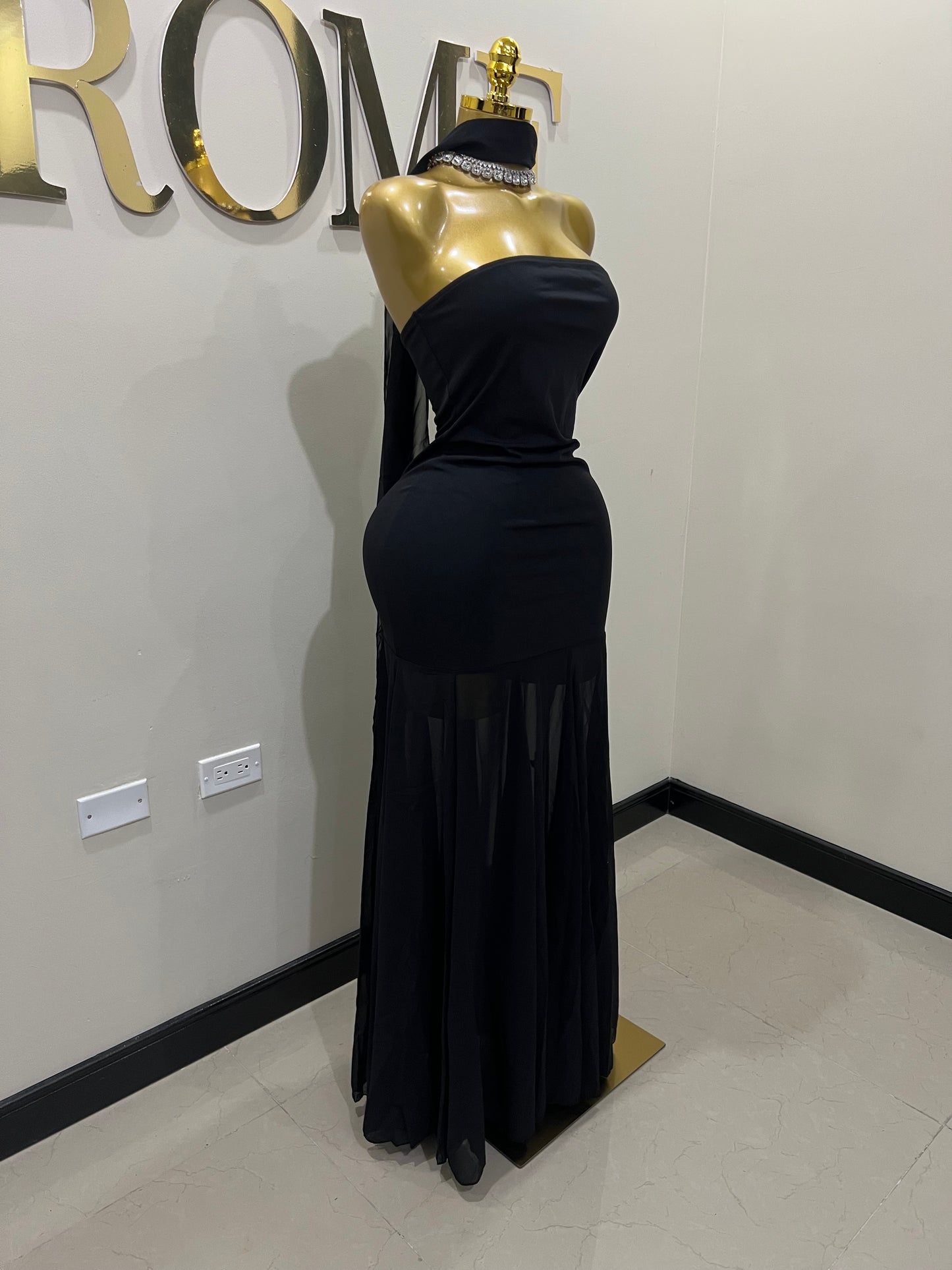 Ms. Shippen Scarf Dress (Black)