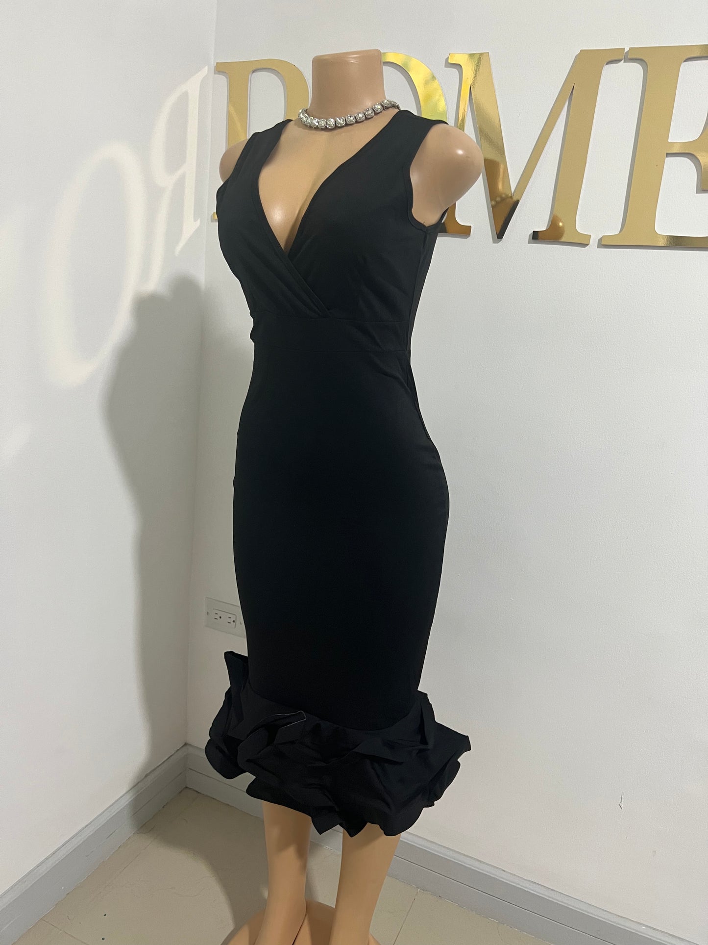 Sharon Slay Dress (Black)