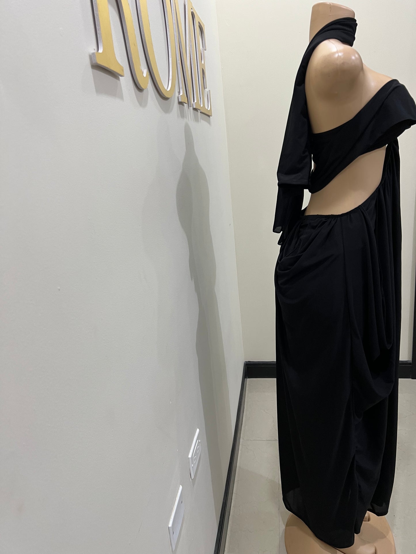 Ruby Mesh Dress with Arm Pcs (Black)