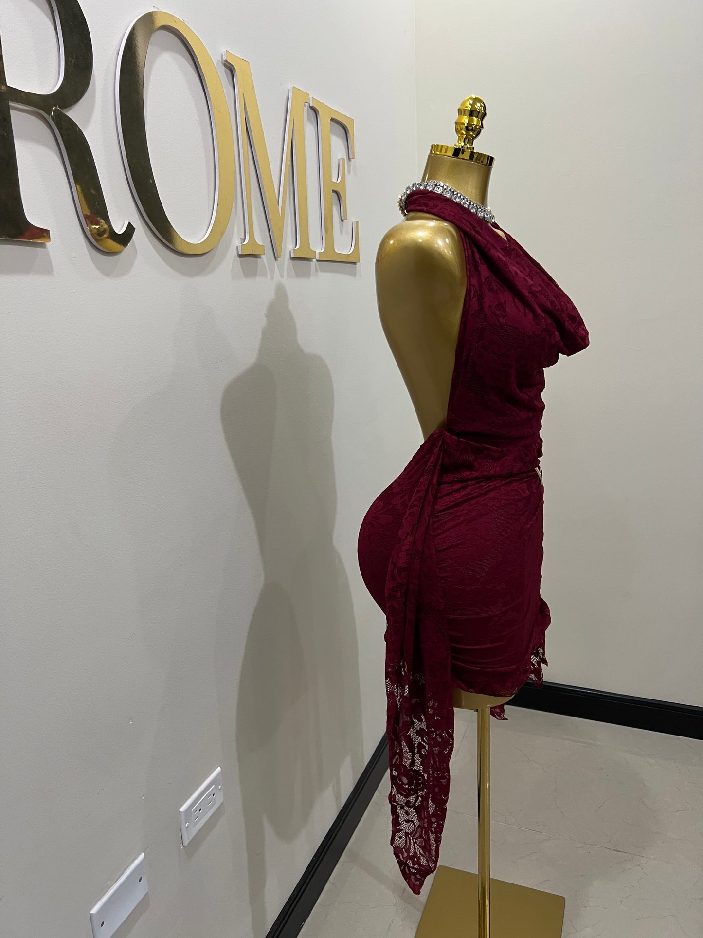 Trina Lace Backless Dress (Burgundy)