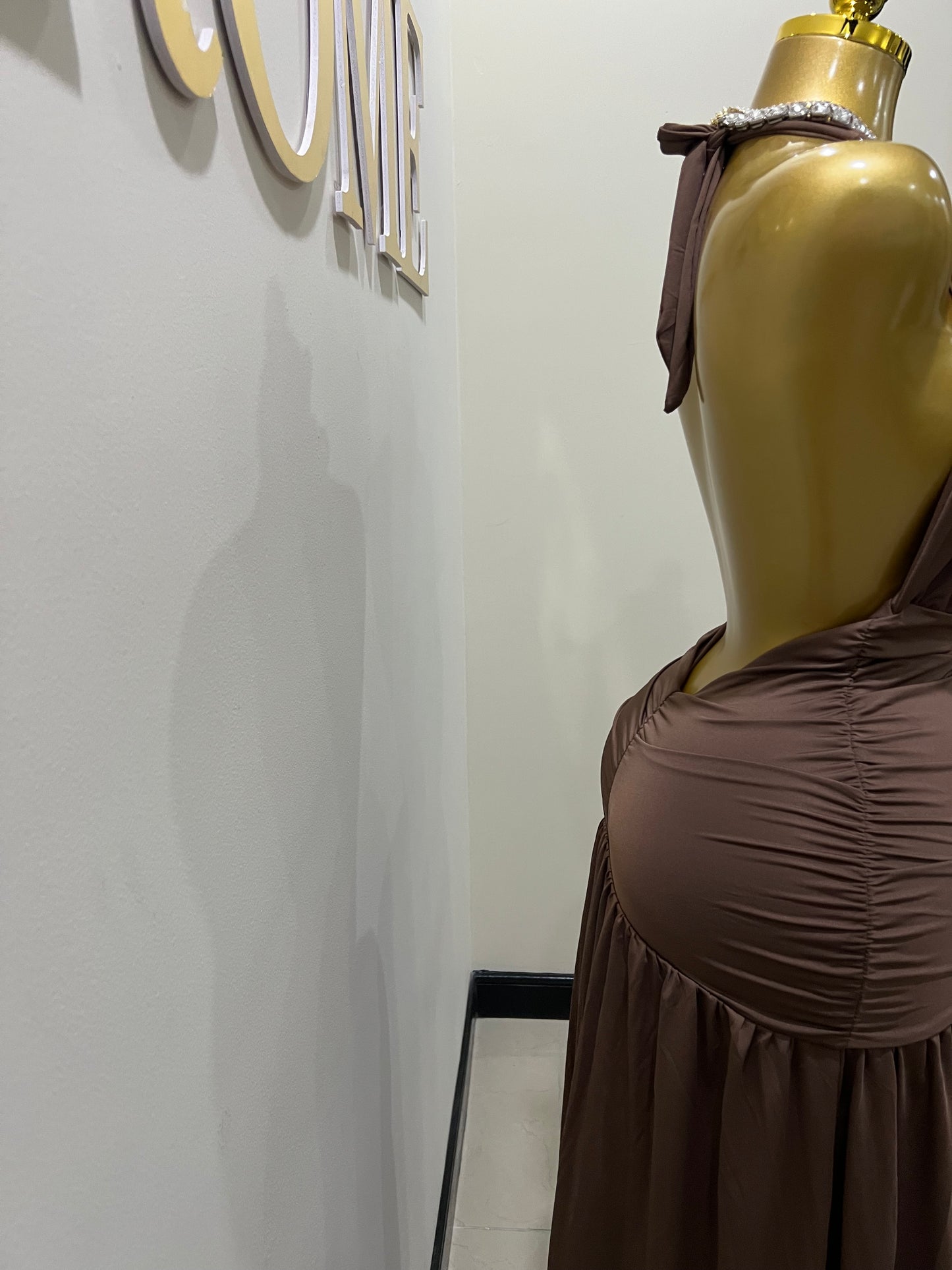 Nichelle Vibe Nara Halter Dress (Brown)