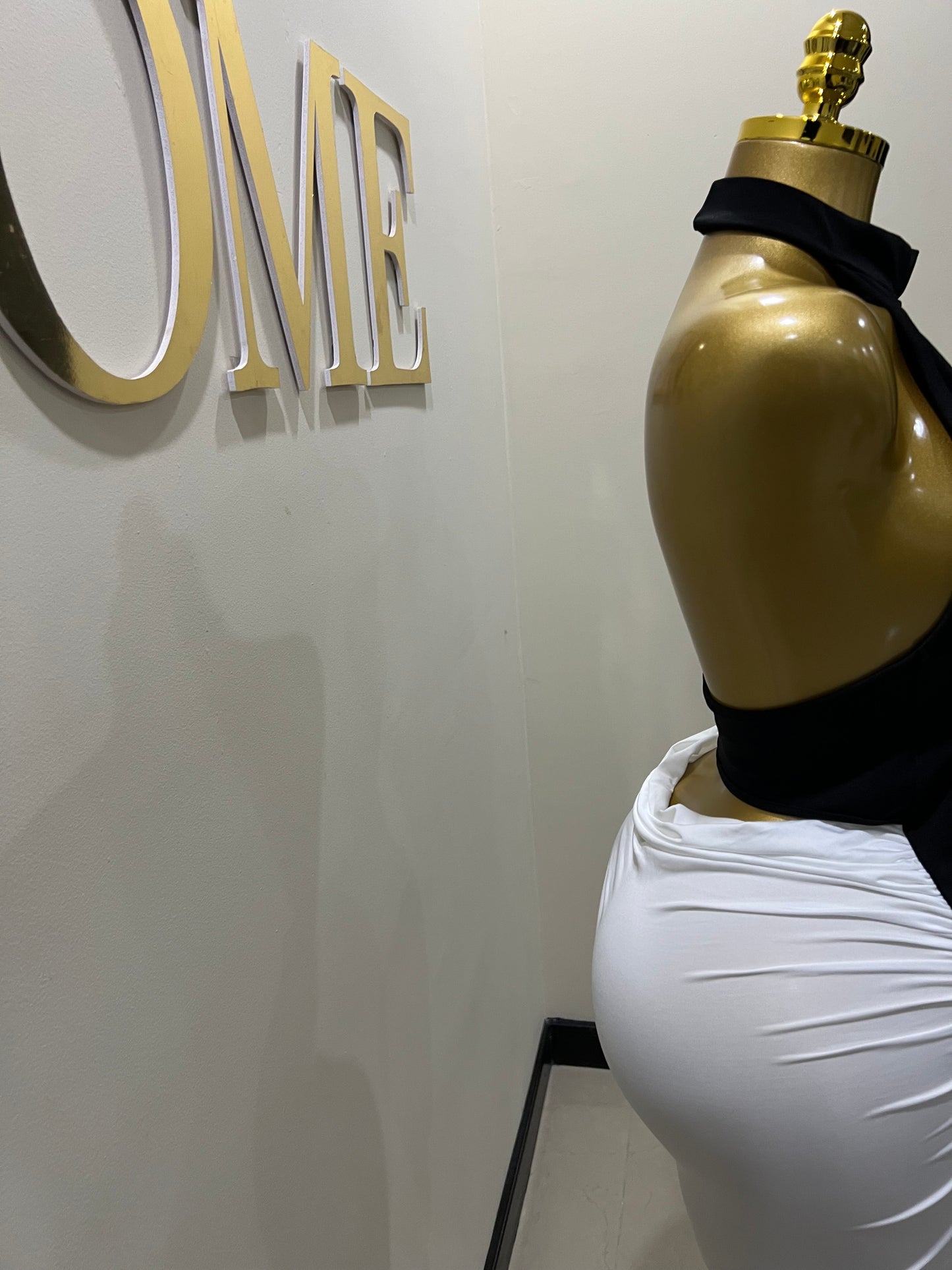 Tamia Hourglass Dress (Black)