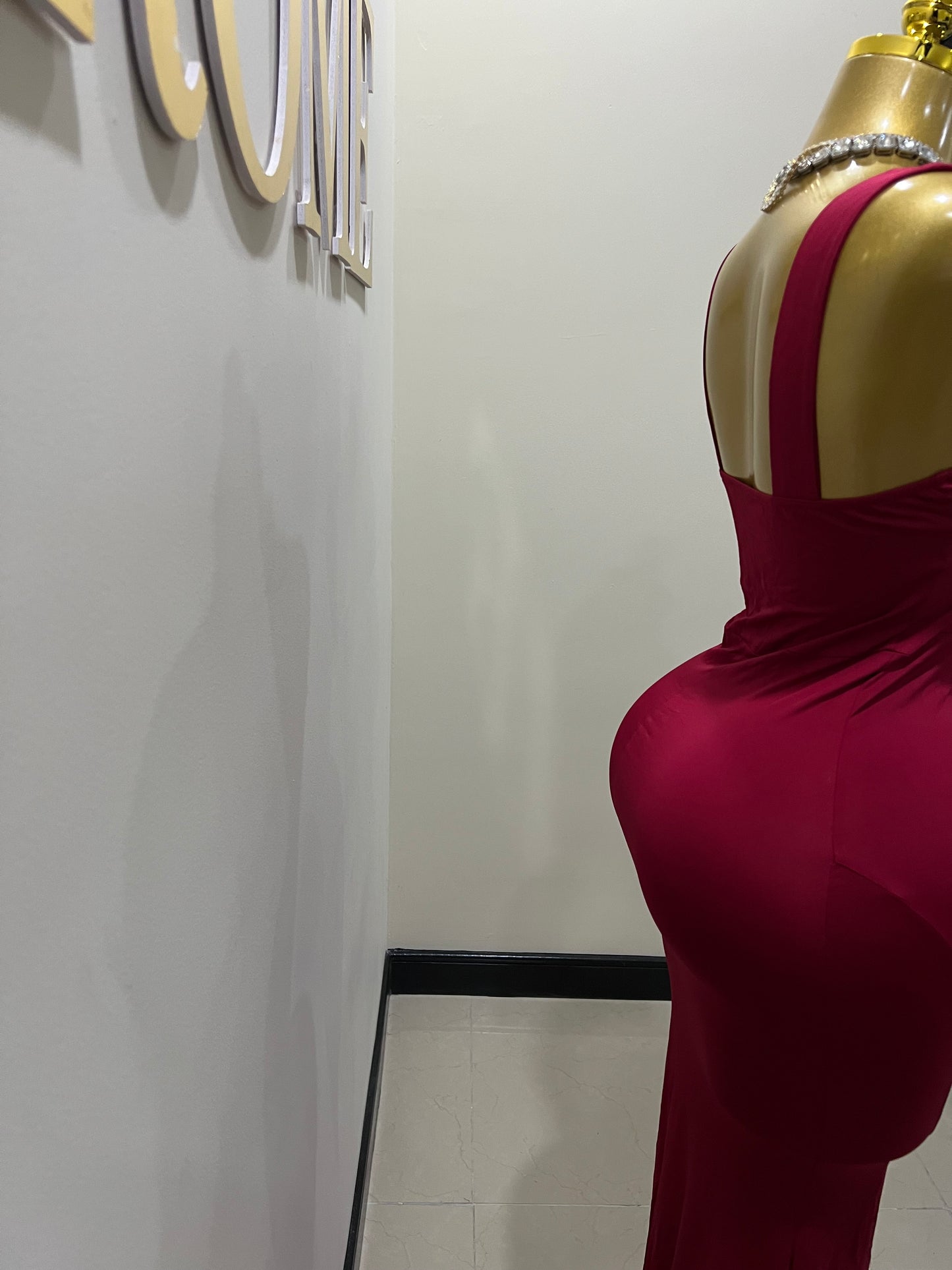 Kerry Ann Train Dress (Burgundy)