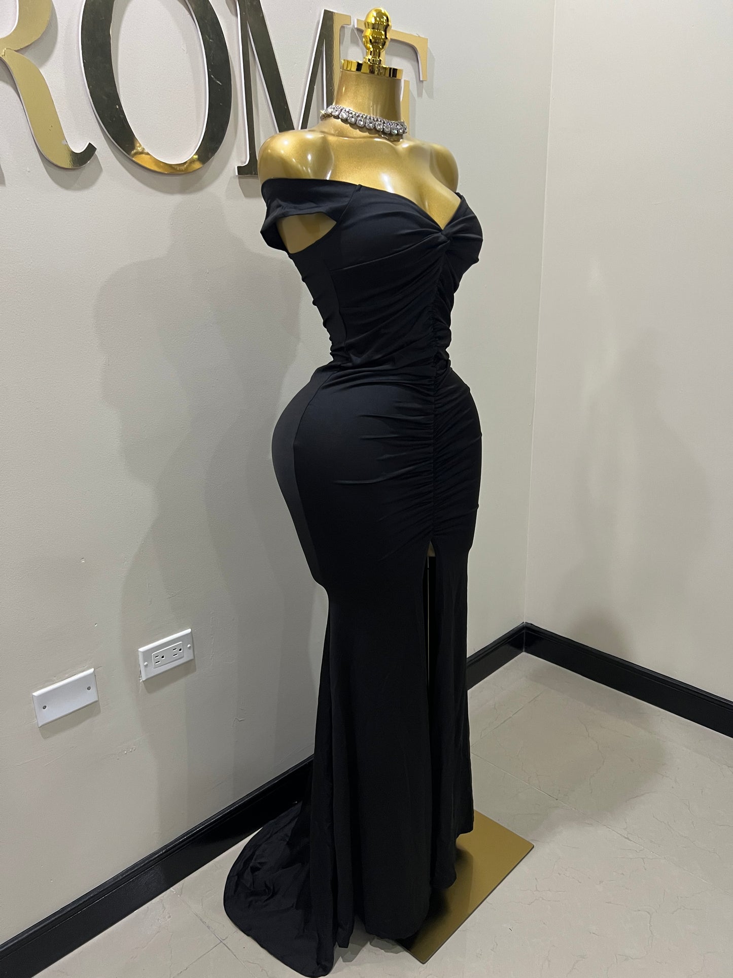 Kerry Elle Train Dress (Black)