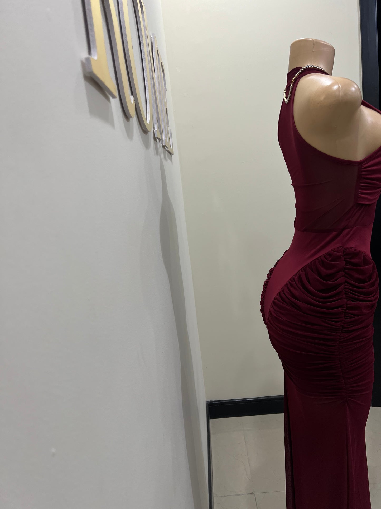 Sweetheart Side Nara Halter Dress (Burgundy)