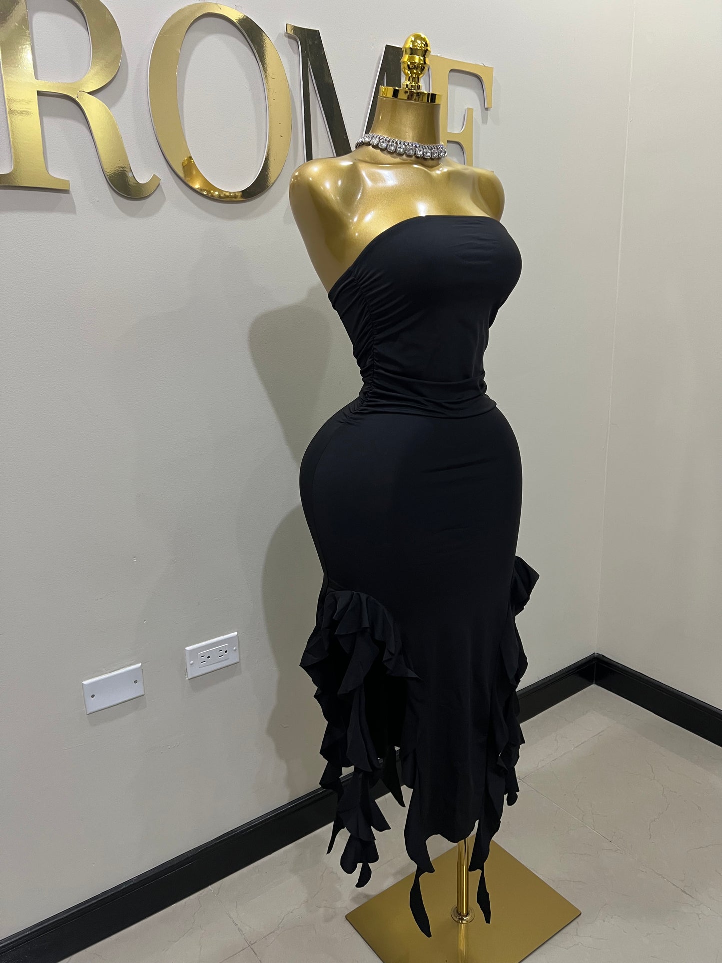 Nia Ruffle Dress (Black)