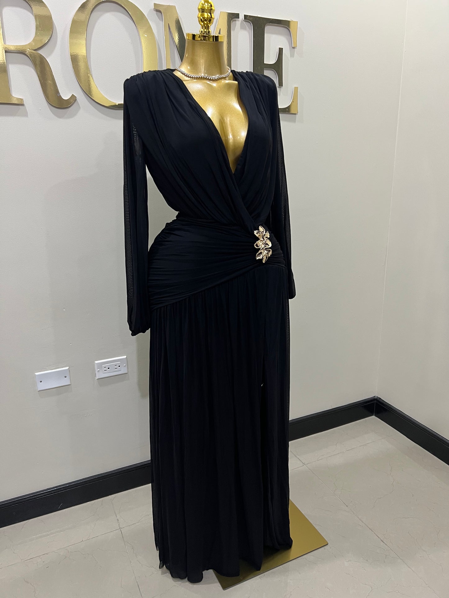 Michelle Valor Dress (Black)