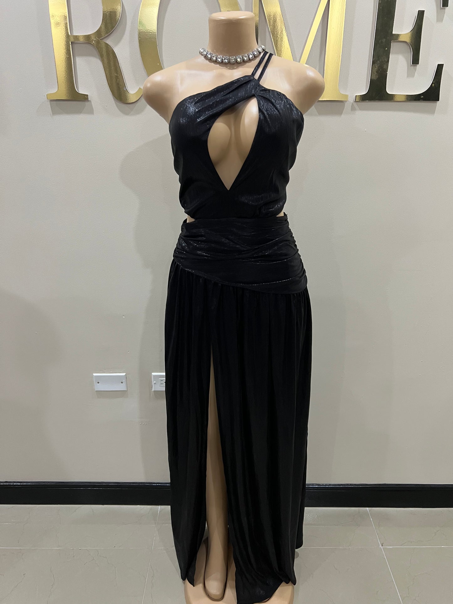 Sarah Giselle Dress (Black)