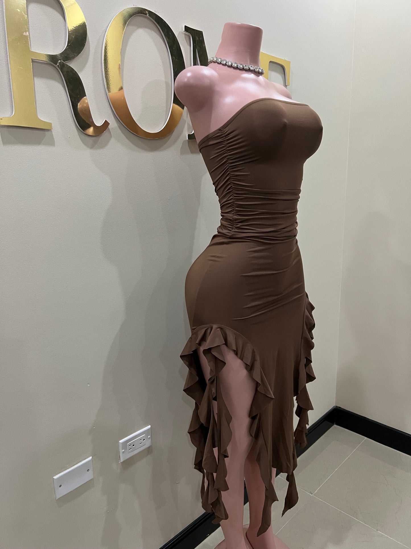 Nia Ruffle Dress (Brown)