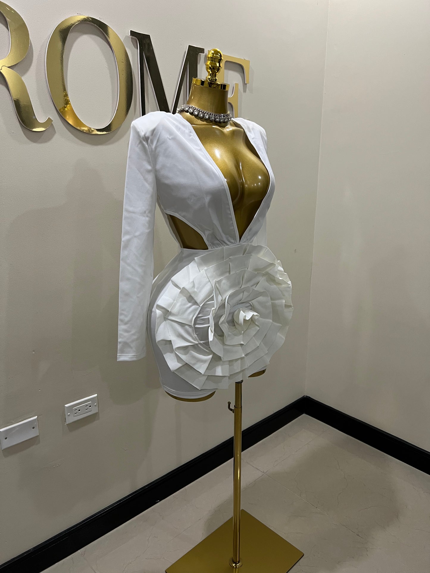 Camila Slay Flower Dress (White)