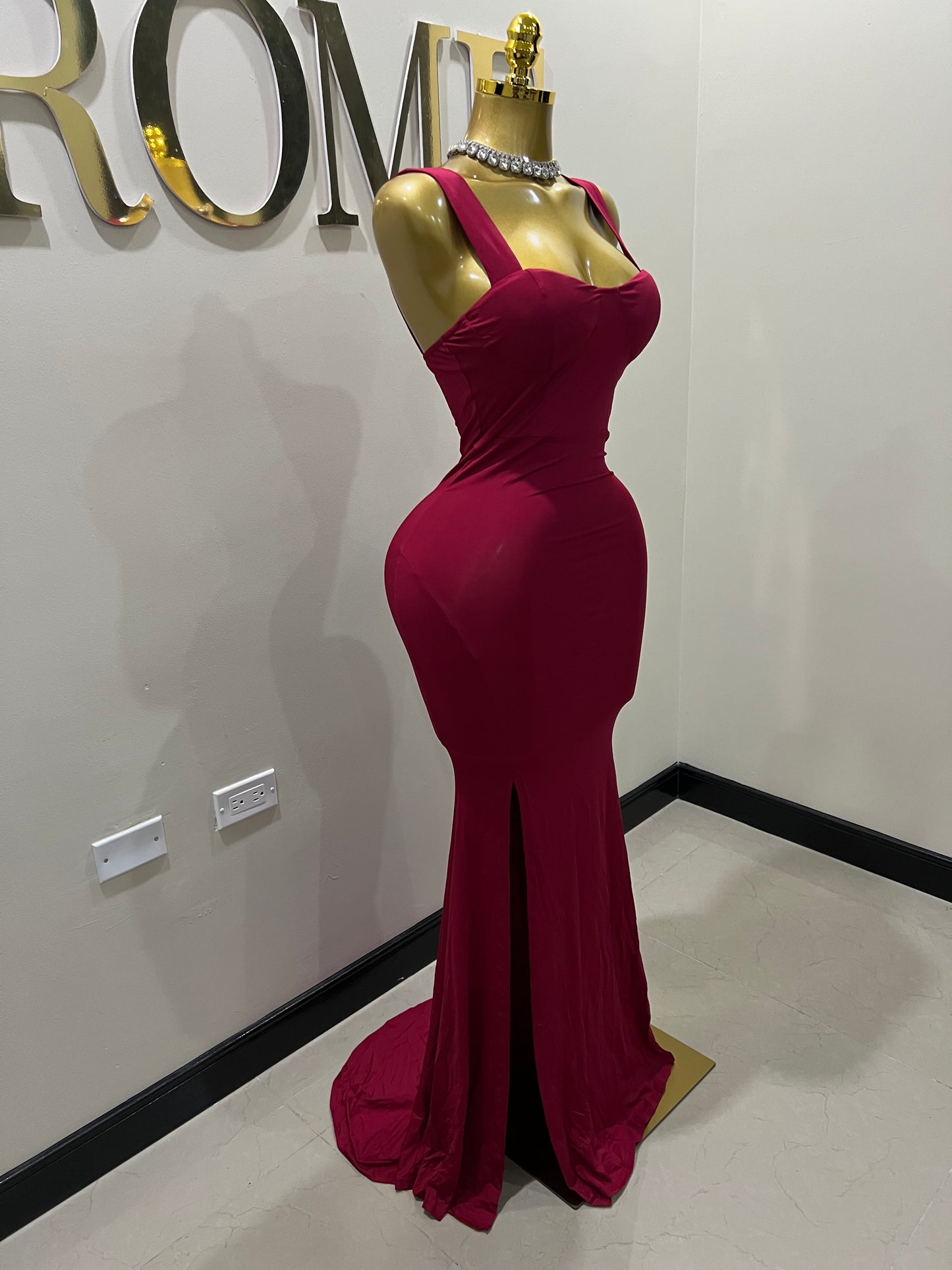 Kerry Ann Train Dress (Burgundy)