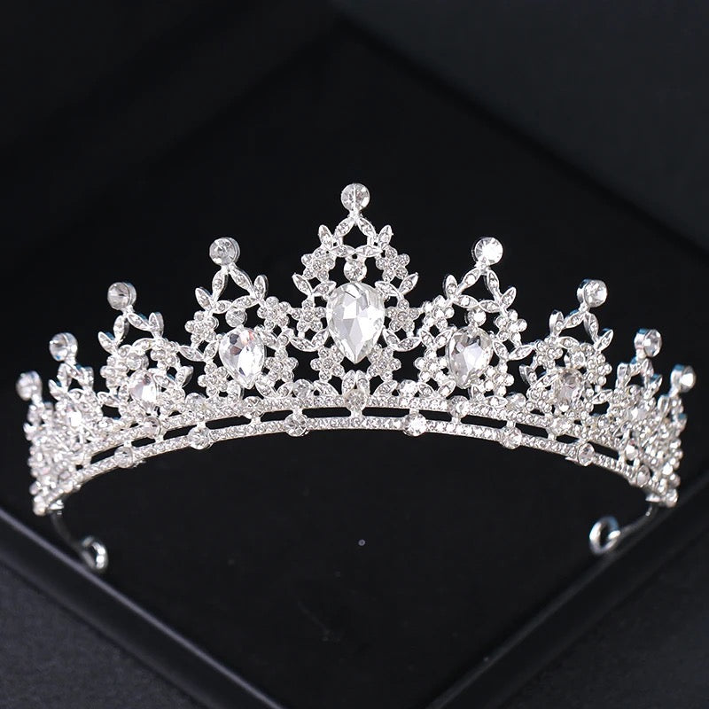 Dazzle Crystal Tiara (Silver) – Rome Fashion House