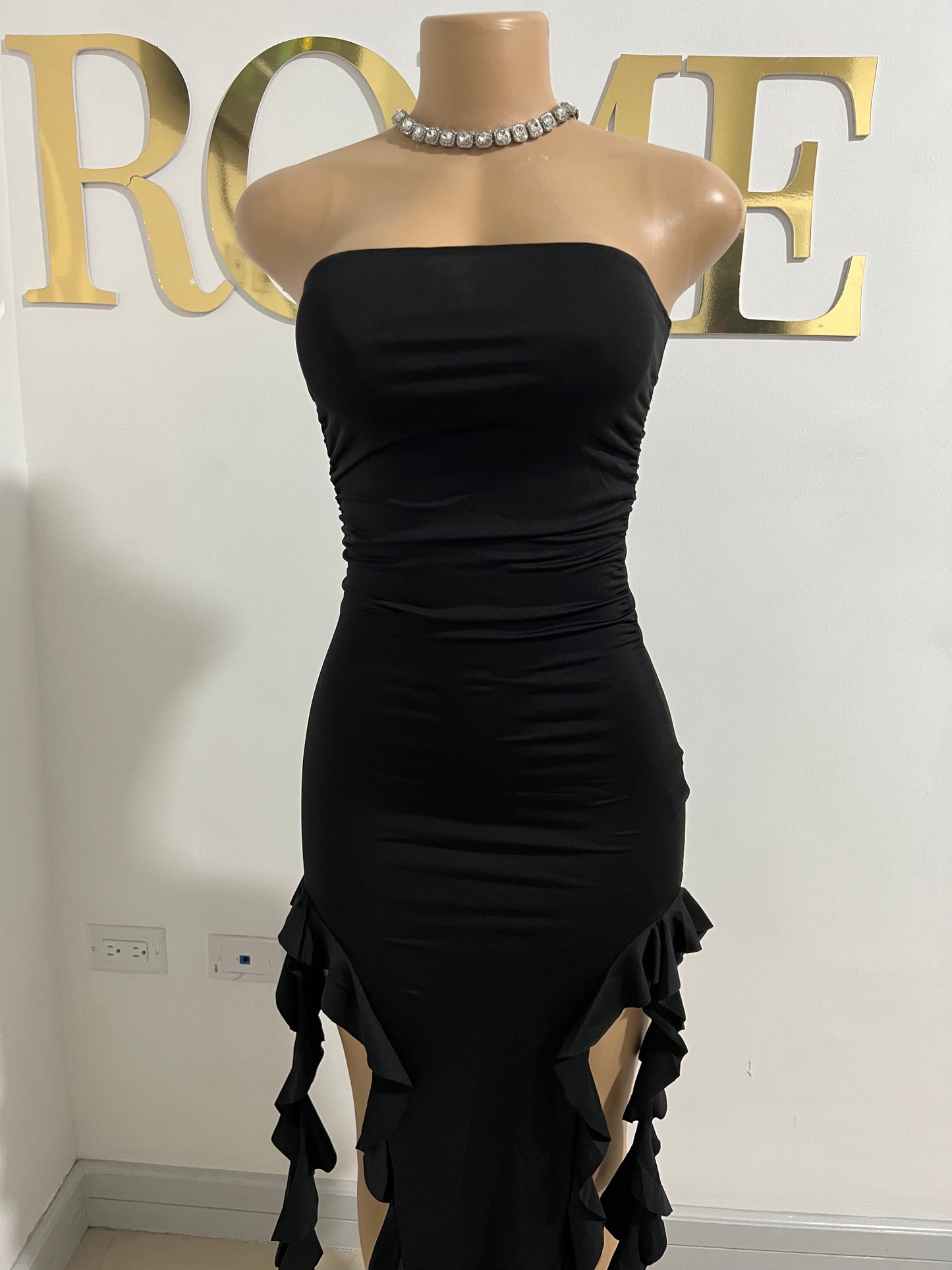 Nia Ruffle Dress (Black)