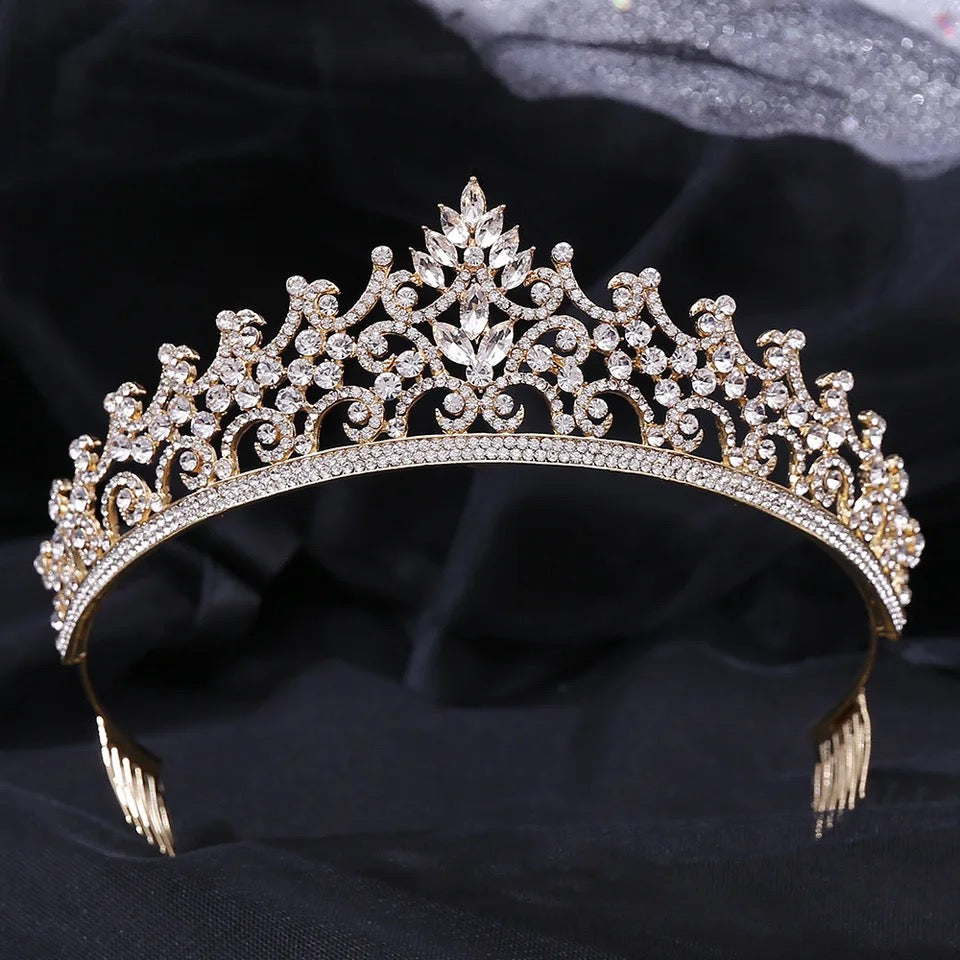 Remi Crystal Tiara Crown (Gold)