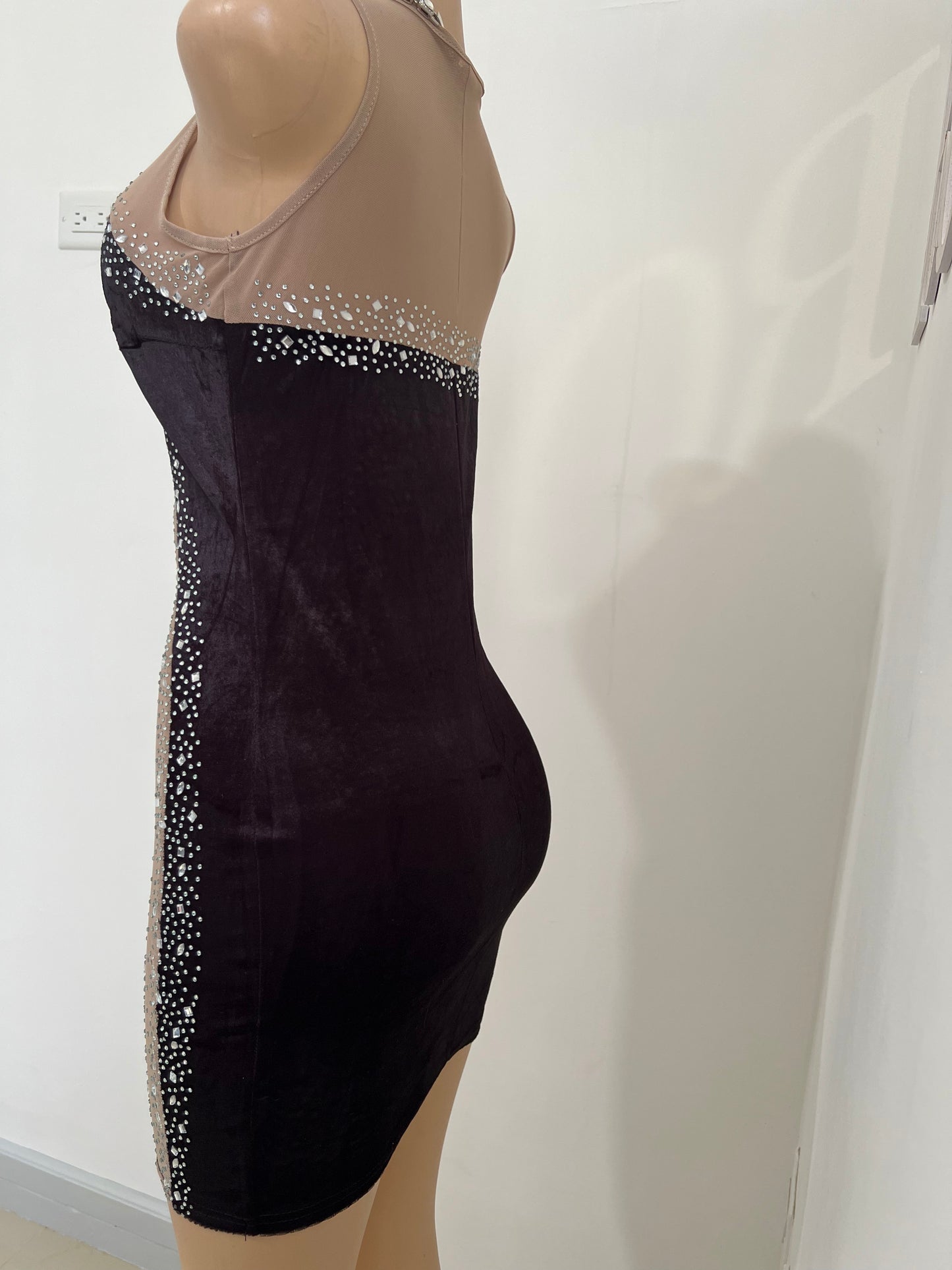 Eve Velvet Dress (Black)