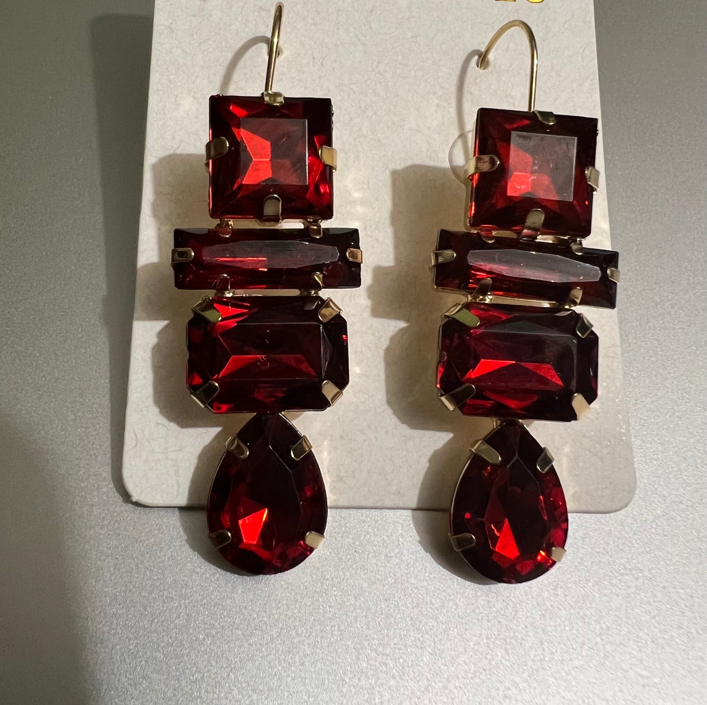 Ellen Crystal Earrings (Red)